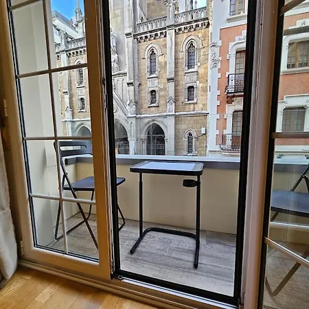 R2R - Gran Apartamento En Pleno Centro - 636A Oviedo